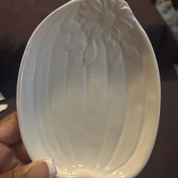 Rare White Pumpkin Ceramic dish - Picture 3 of 7